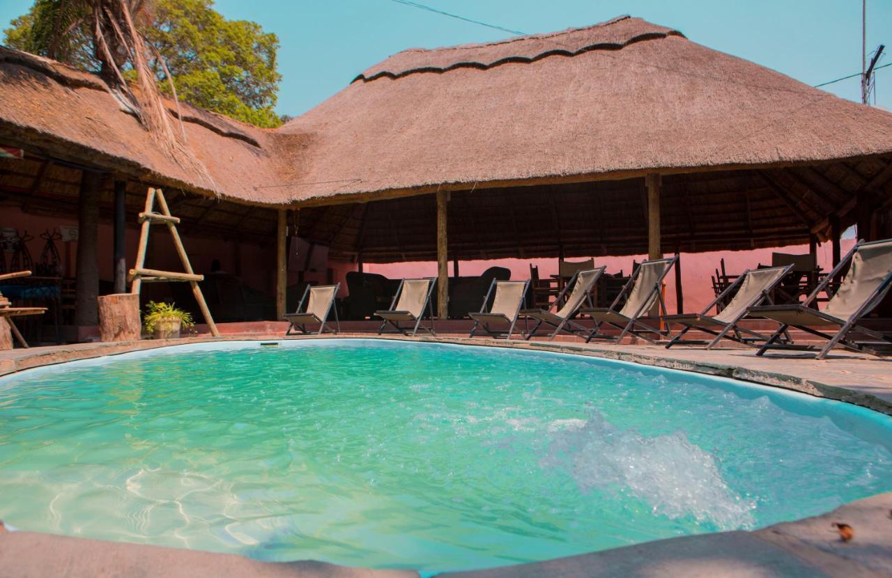 Lusaka Backpackers Hostel Ngoại thất bức ảnh