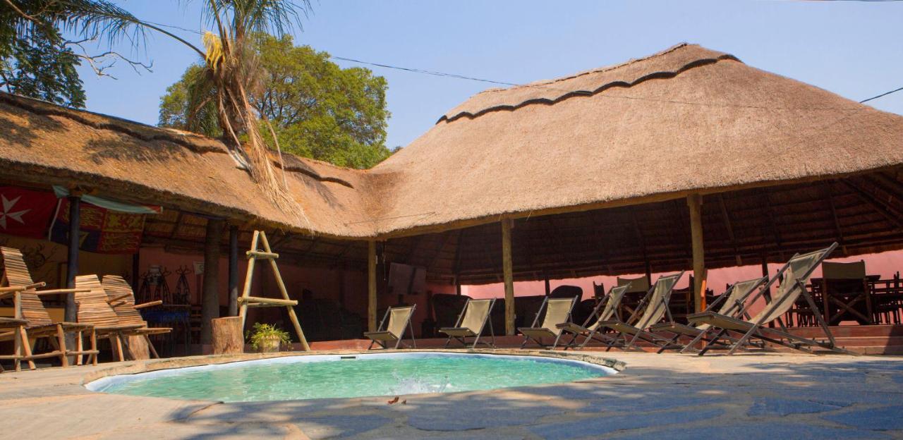 Lusaka Backpackers Hostel Ngoại thất bức ảnh
