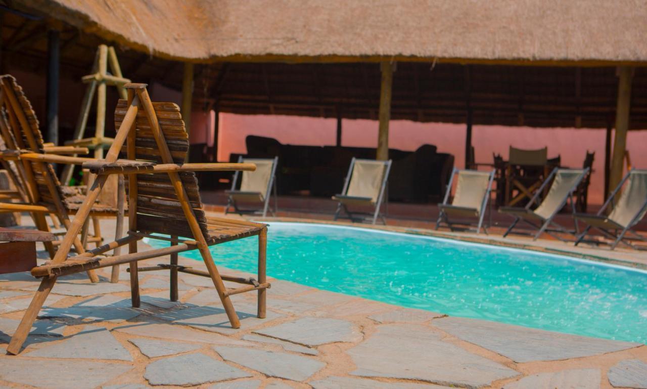 Lusaka Backpackers Hostel Ngoại thất bức ảnh