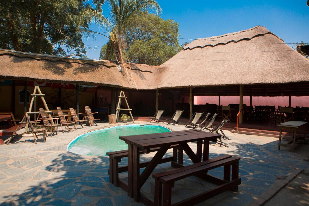 Lusaka Backpackers Hostel Ngoại thất bức ảnh