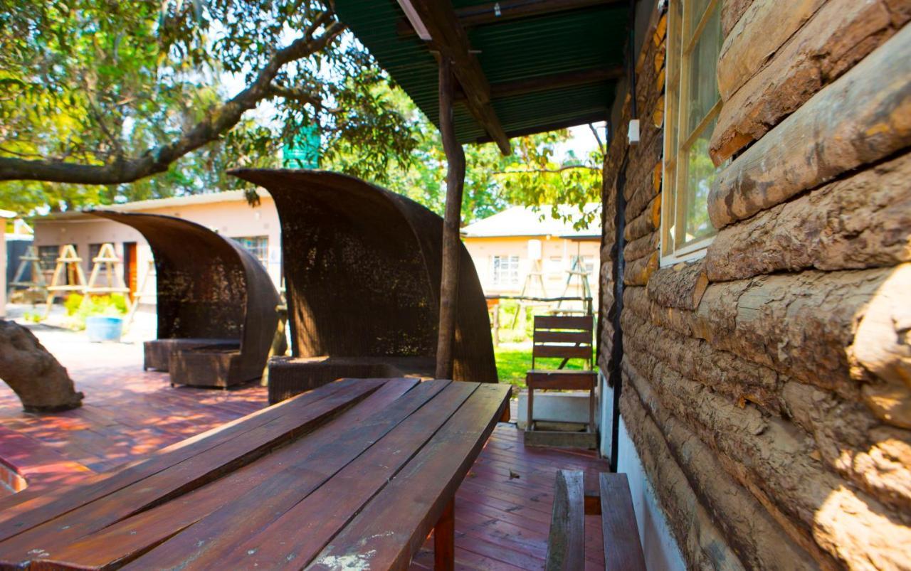 Lusaka Backpackers Hostel Ngoại thất bức ảnh