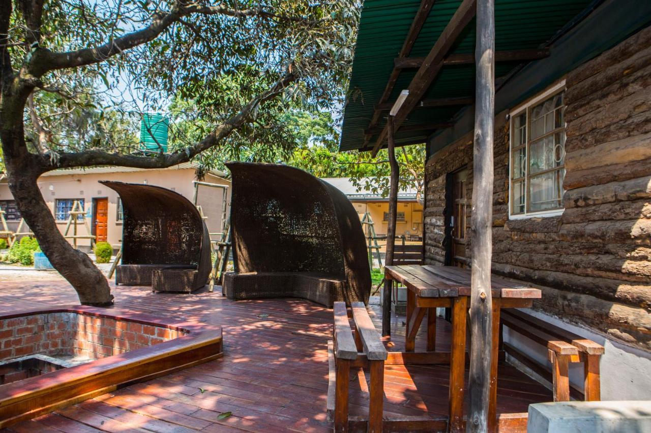 Lusaka Backpackers Hostel Ngoại thất bức ảnh