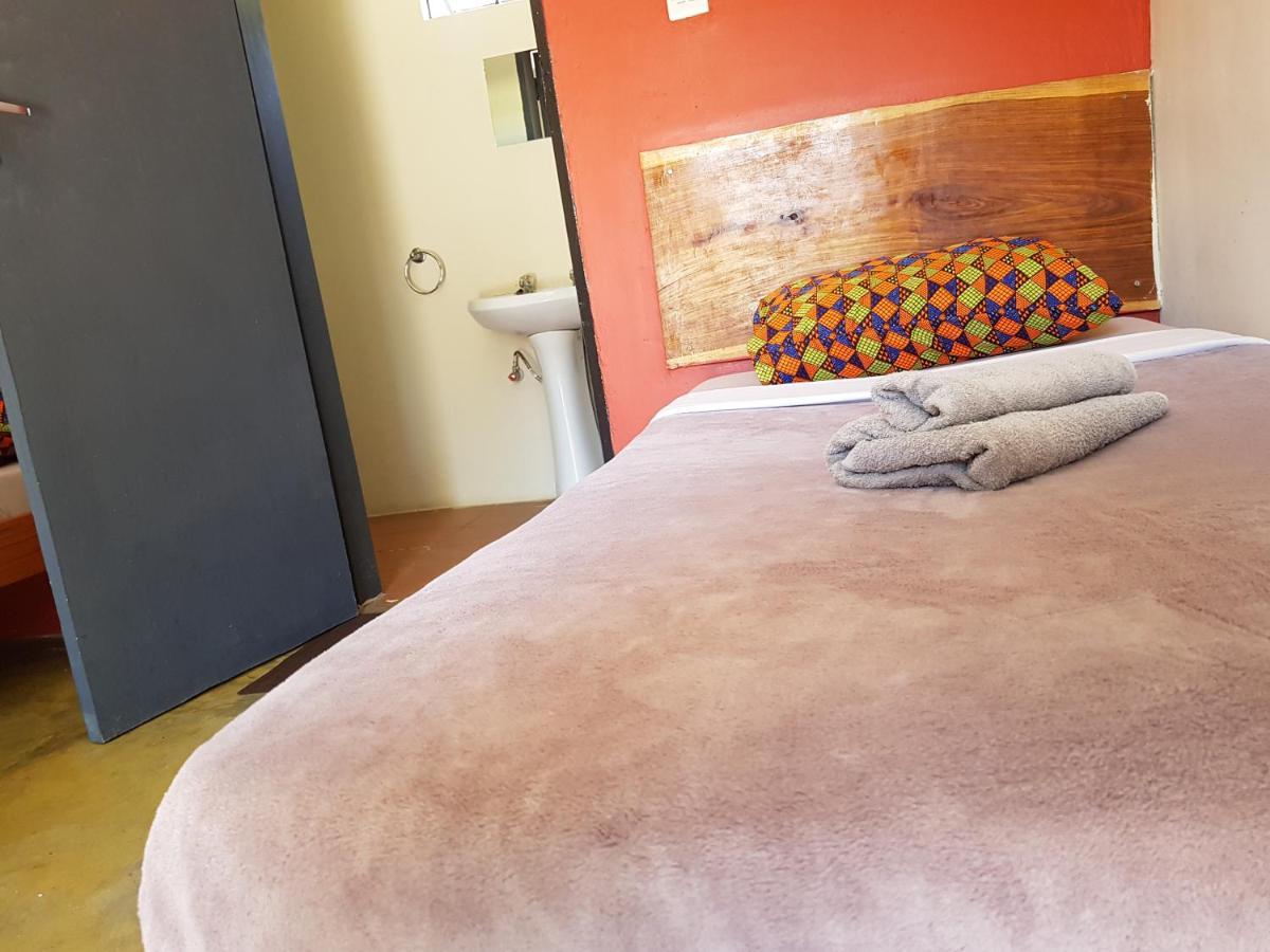 Lusaka Backpackers Hostel Ngoại thất bức ảnh