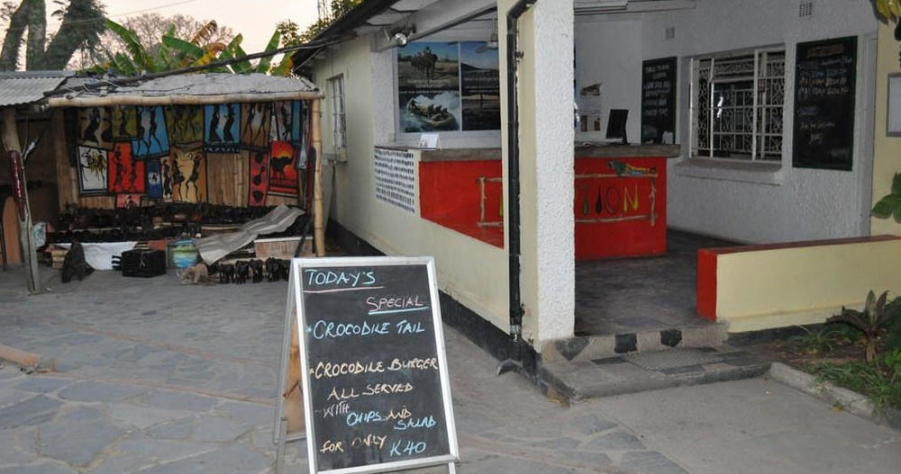 Lusaka Backpackers Hostel Ngoại thất bức ảnh